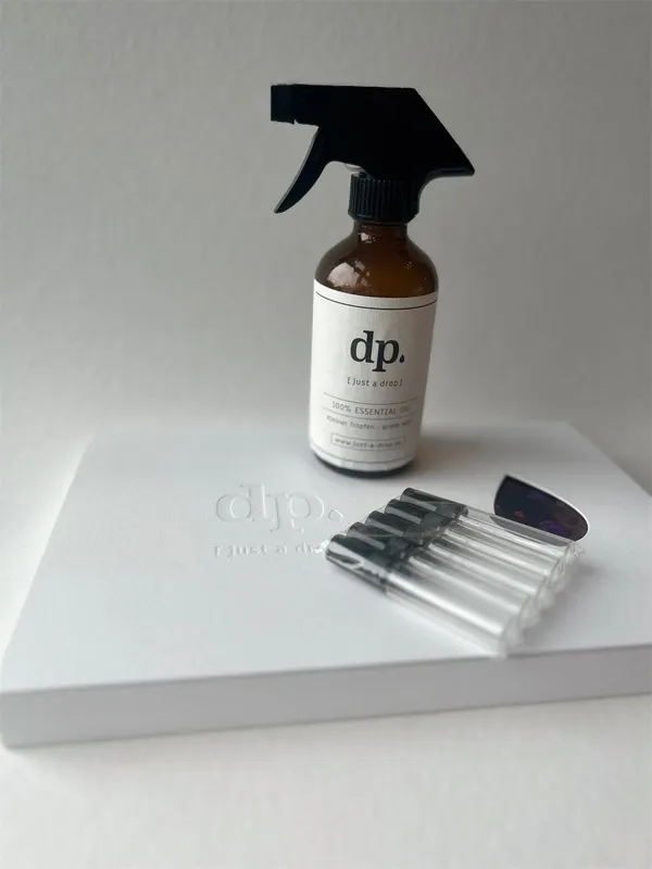 Raumspray mit dp.-Etikett und Duftstreifen